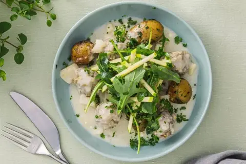 Boller i selleri med kartofler og persille
