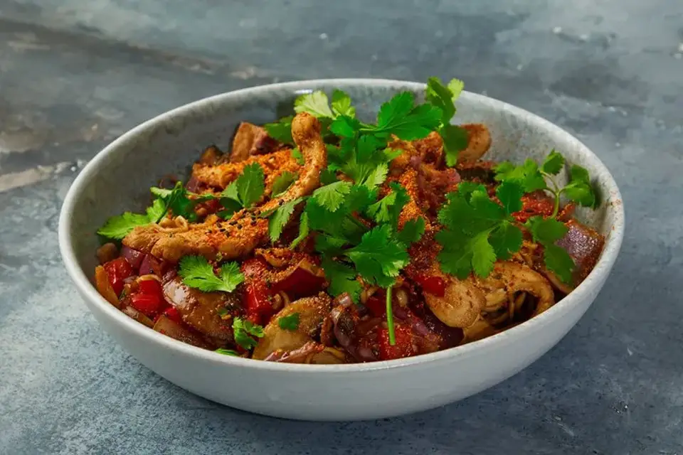Team DK Chop suey med kylling, svampe & sprødt grønt — Skagenfoods eget foto