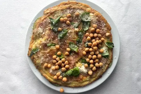Frittata med squash og basilikum
