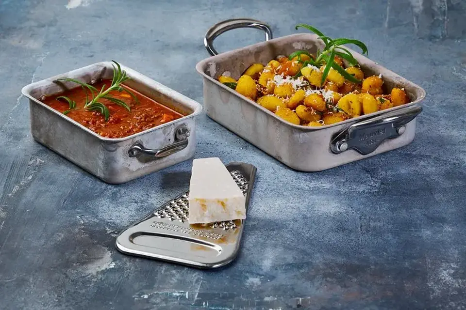 Heat: Ragù bolognese med rosmarinstegte gnocchi og parmesan — Skagenfoods eget foto
