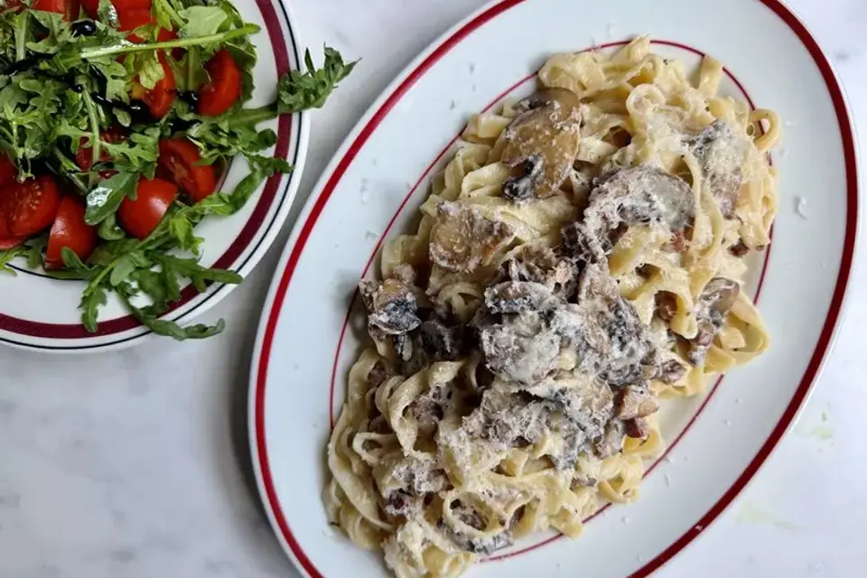 Tagliatelle med svampe, ricotta og bacon — Skagenfoods eget foto