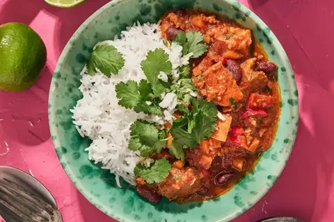 Frijoles charros - Mexicansk bønnegryde med pulled pork og ris