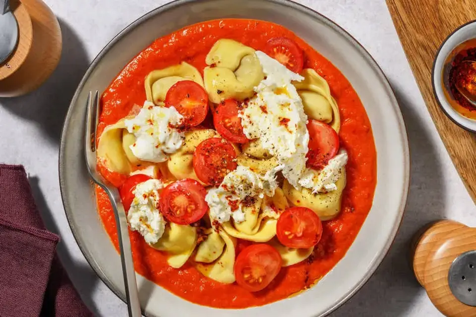 Spinat- og ricottatortelloni på tomatlavasauce — HelloFreshs eget foto