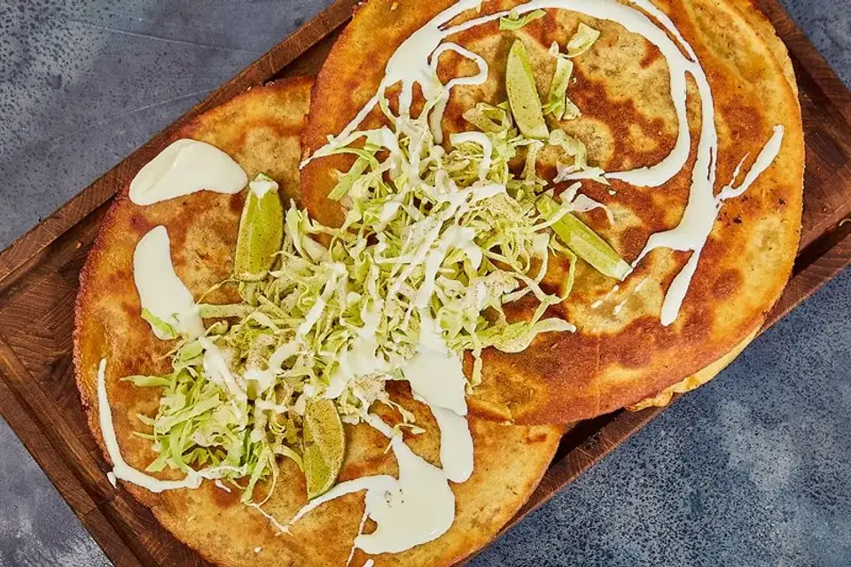 Quesadillas med sej, chili beans og kål — Skagenfoods eget foto