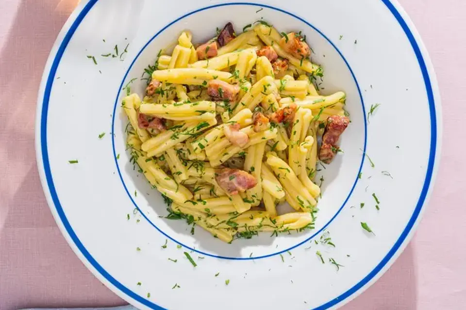 Retnemt pasta carbonara med tørsaltet bacon — RetNemts eget foto
