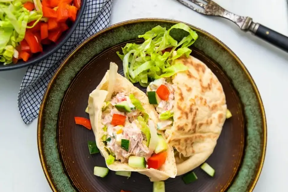 Pita med tunsalat — RetNemts eget foto
