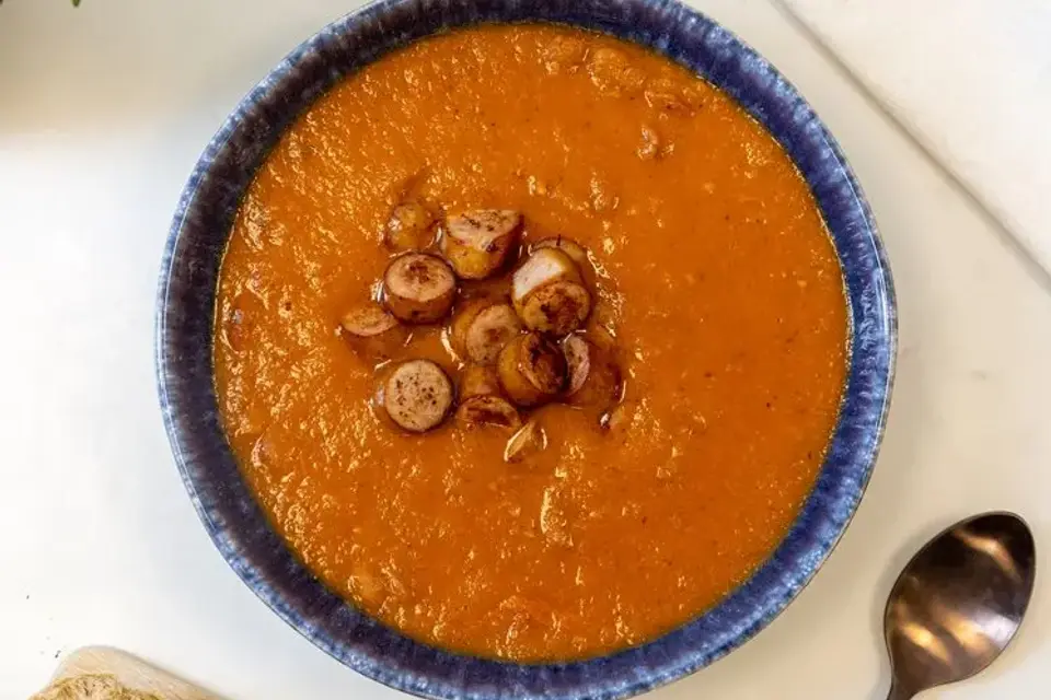 Tomatsuppe med bønner og linquicapølse — RetNemts eget foto
