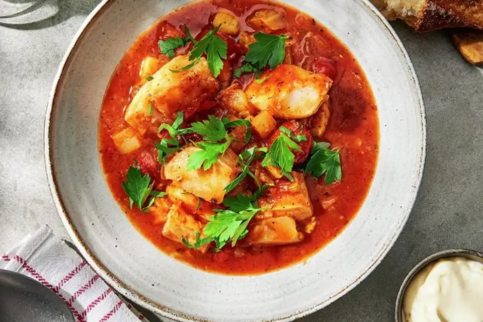 Fiskesuppe med appelsin, fennikel og brød — RetNemts eget foto