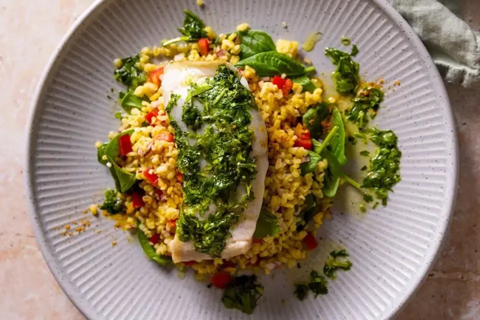 Persillebagt hvid fisk med bulgursalat — RetNemts eget foto