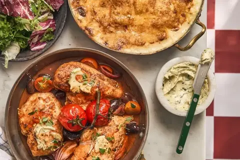 Poulet Provençal - Bagt kylling med tomat- og timiansky og kartoffelgratin