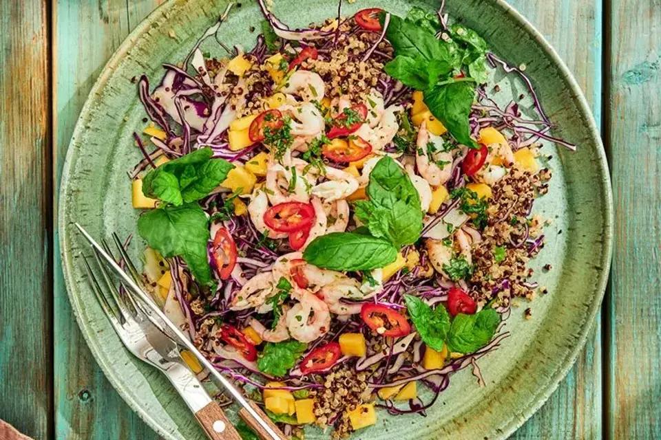 Mojito-marineret rejesalat med mango og avocado — RetNemts eget foto