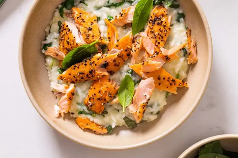 Risotto verde med varmrøget laks — RetNemts eget foto