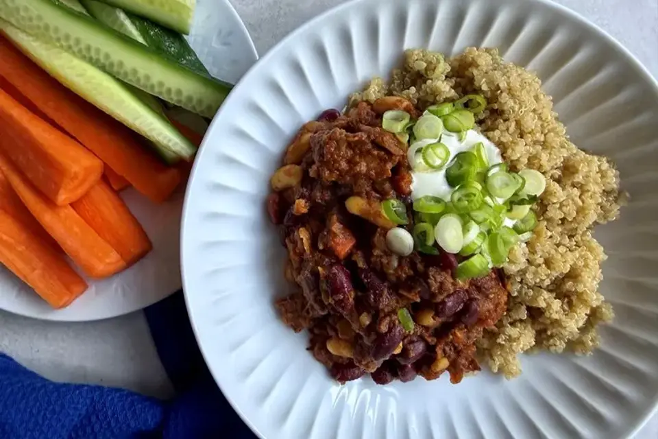 HEAT: Chili con carne med quinoa og snackgrønt — Skagenfoods eget foto