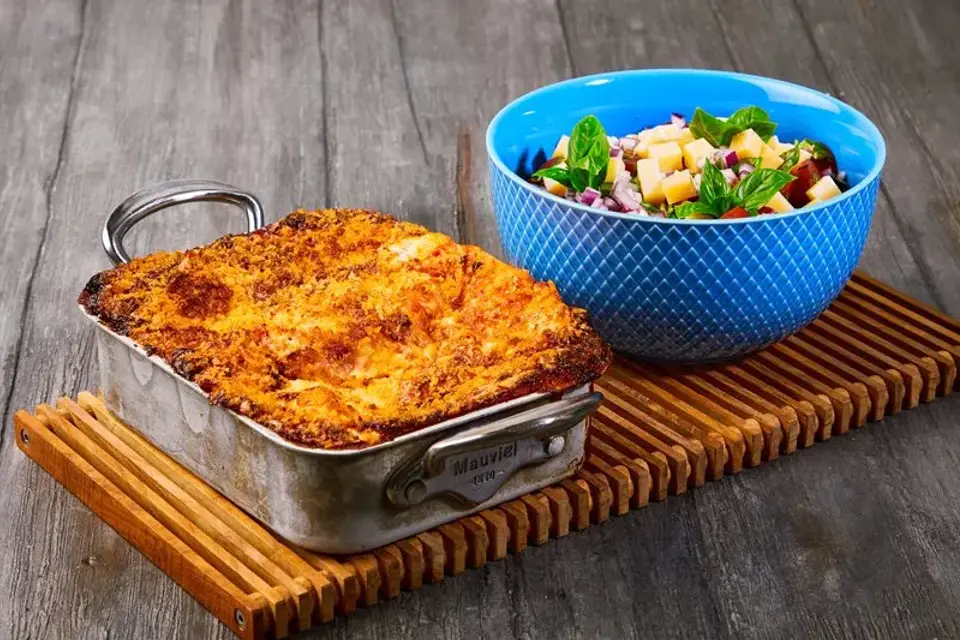 ELITE Team DK Heat: Skagenfood lasagne med mukimamesalat med pære — Skagenfoods eget foto