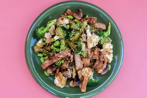 Asiatisk five-spice wok med gris