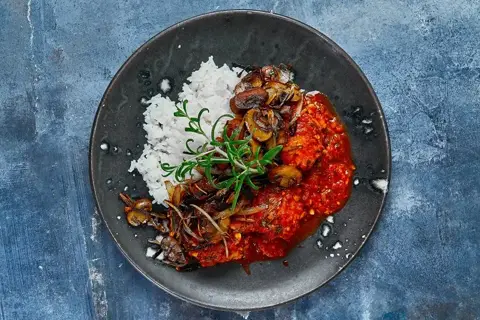 Team DK Heat: Spanske Albondigas kødboller i tomatsovs med ris, svampe og rosmarin