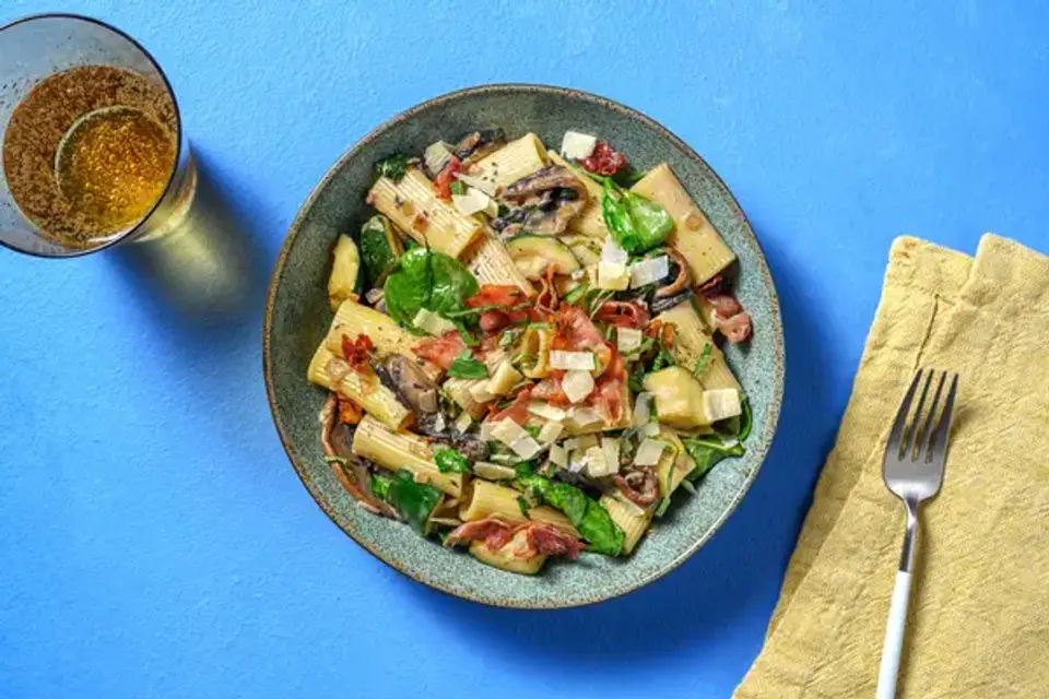 Cremet prosciuttopasta — HelloFreshs eget foto