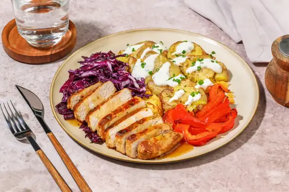 Urtemarineret svinekotelet i syrlig smørsauce — HelloFreshs eget foto