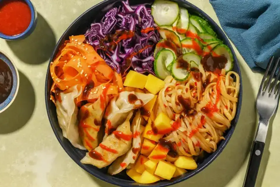 Grøntsagsgyoza-pokebowl — HelloFreshs eget foto