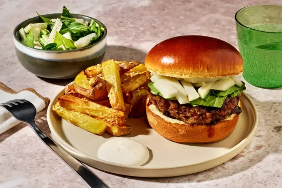 Asiatisk boost-burger — HelloFreshs eget foto