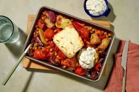 Halloumi- og grøntsagsfad