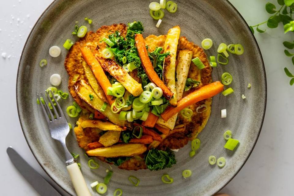 Squash-røsti med feta og sennepsbagte rodfrugter — RetNemts eget foto