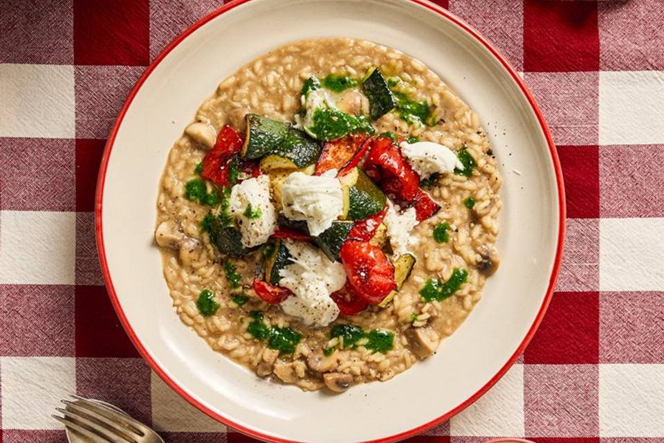 Risotto ai funghi con verdure, mozzarella e olio all'aglio — RetNemts eget foto